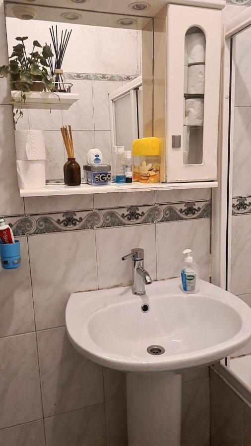 Lovely Room For Rent Odivelas  Buitenkant foto